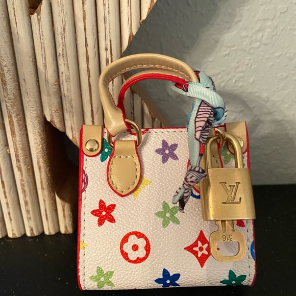 Louis Vuitton LV#316 Lock and key with FASHION mini Bag with Case - Picture 8 of 12